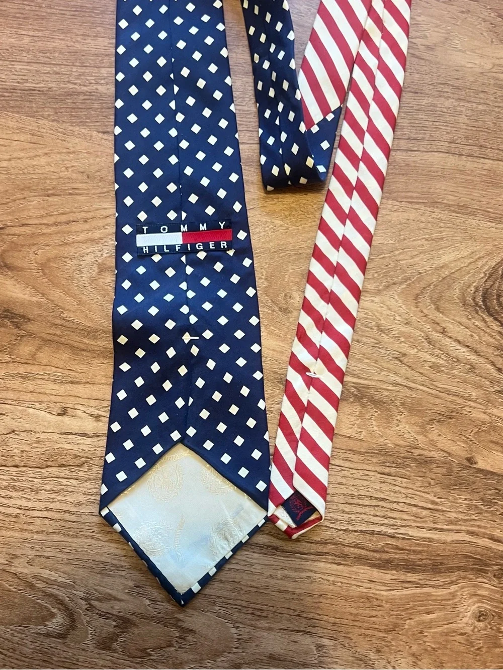 Tommy Hilfiger Men's Navy & Red Patterned Silk Tie Set USA American Flag